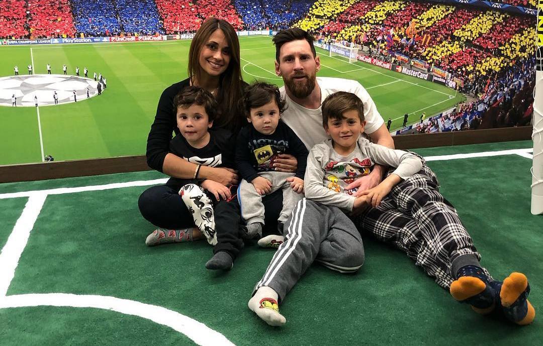 Lionel Messi I Ego Zhena Otmetili Godovshinu Svadby Letidor