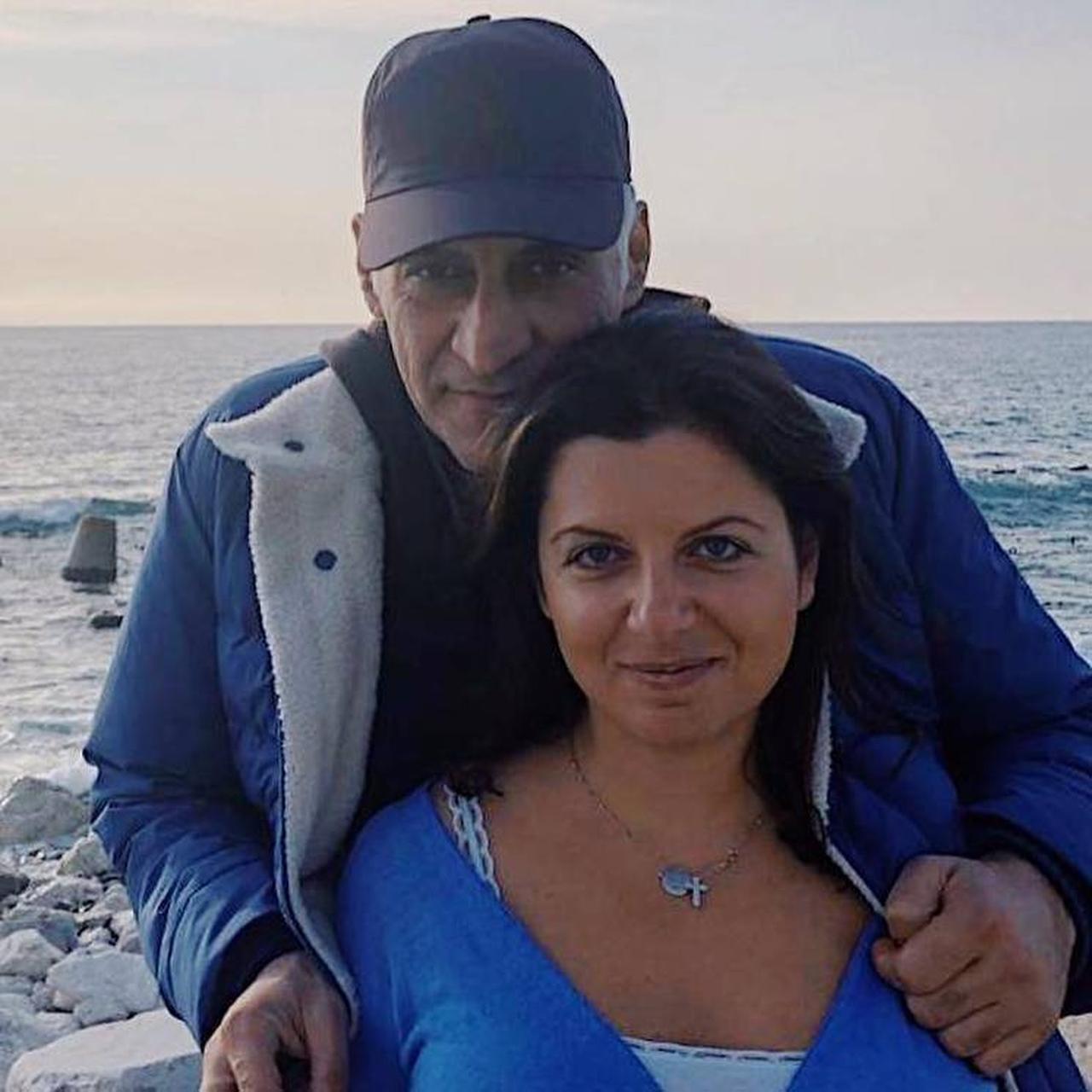 Фото из ЗАГСа: 41-летняя Маргарита Симоньян впервые вышла замуж - Летидор
