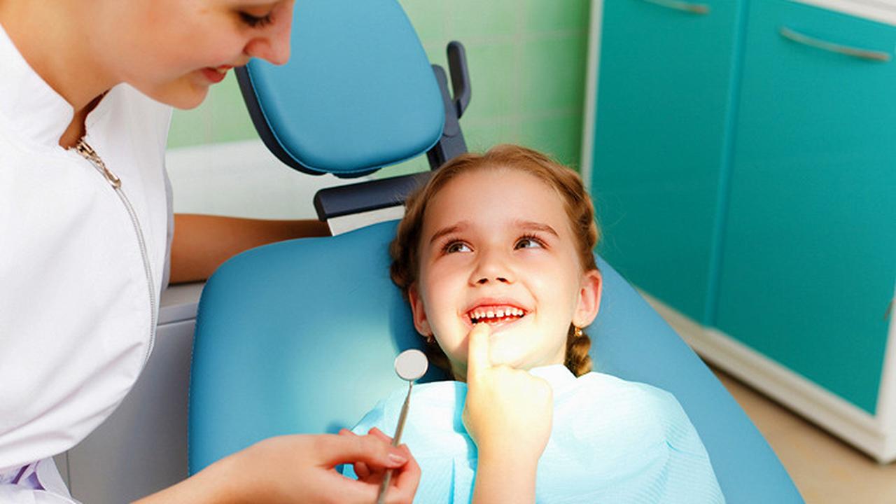 Ребенок у стоматолога. Стоматология дети. Ортодонт детский. Детская стоматология лечение пульпита