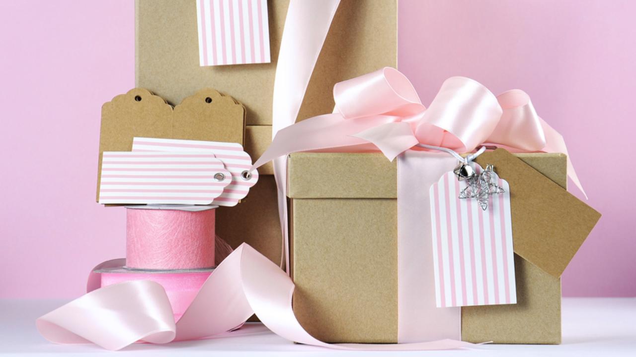 Simple gifts. Ваучер на скидку. Wedding gift. Ваучер шаблон. Баланс visa card.