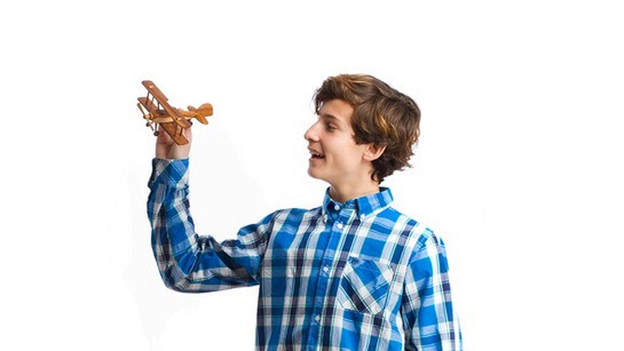 теперь вы понимаете почему питер пэн не хотел взрослеть. питер пэн и венди комикс. питер ллевелин дэвис. мальчик не хотевший взрослеть. мальчик не хотевший взрослеть.