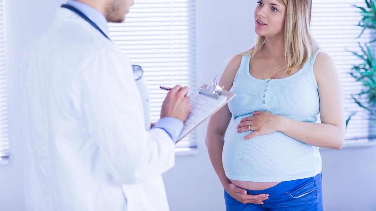 Без врача беременна