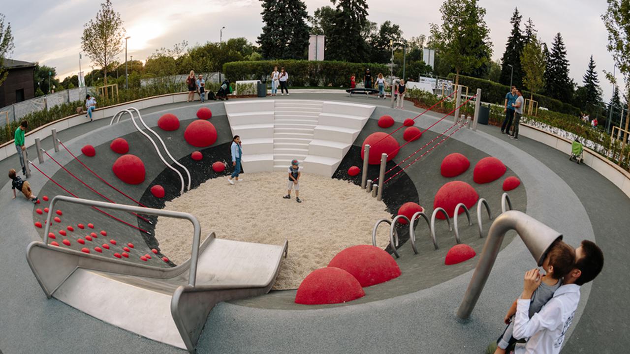 детская площадка в парке горького новая