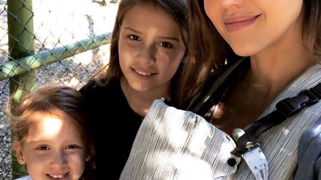 Holly willoughby mother. See daughter. Сури круз 2023. Suri cruise tom. Сури круз сейчас 2022.