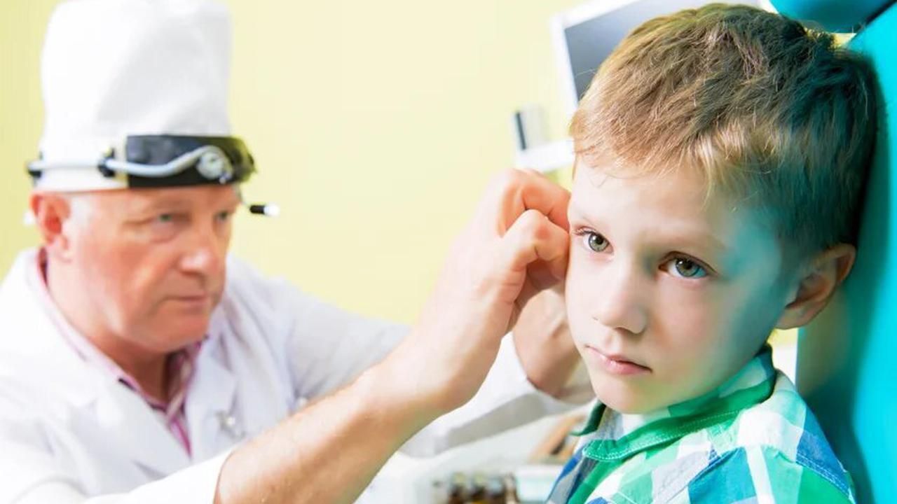 Болит голова у ребенка к какому врачу