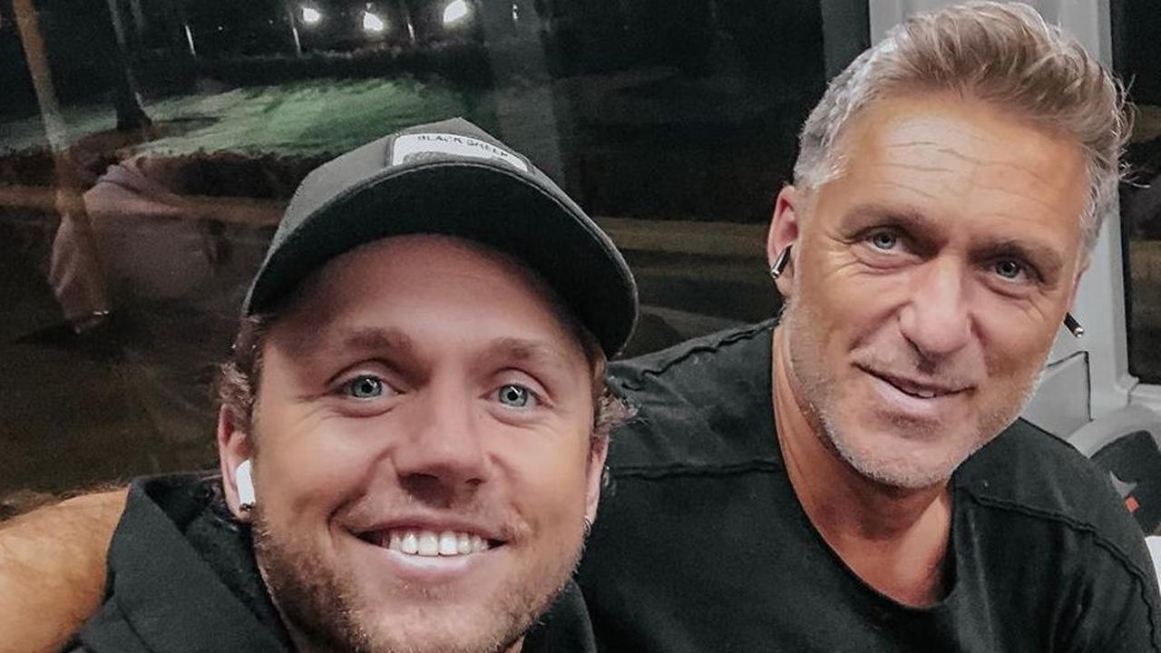 влад соколовский с родителями. андрей соколовский отец влада соколовского. соколовский отец влада соколовского. отец влада соколовского. соколовский папа.