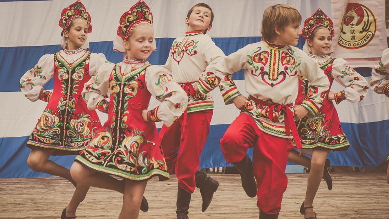 Народный танец в детском саду