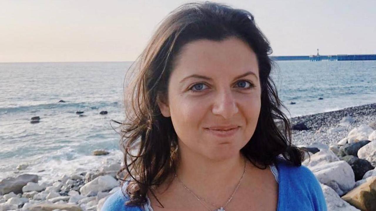 Симоньян Маргарита В Купальнике