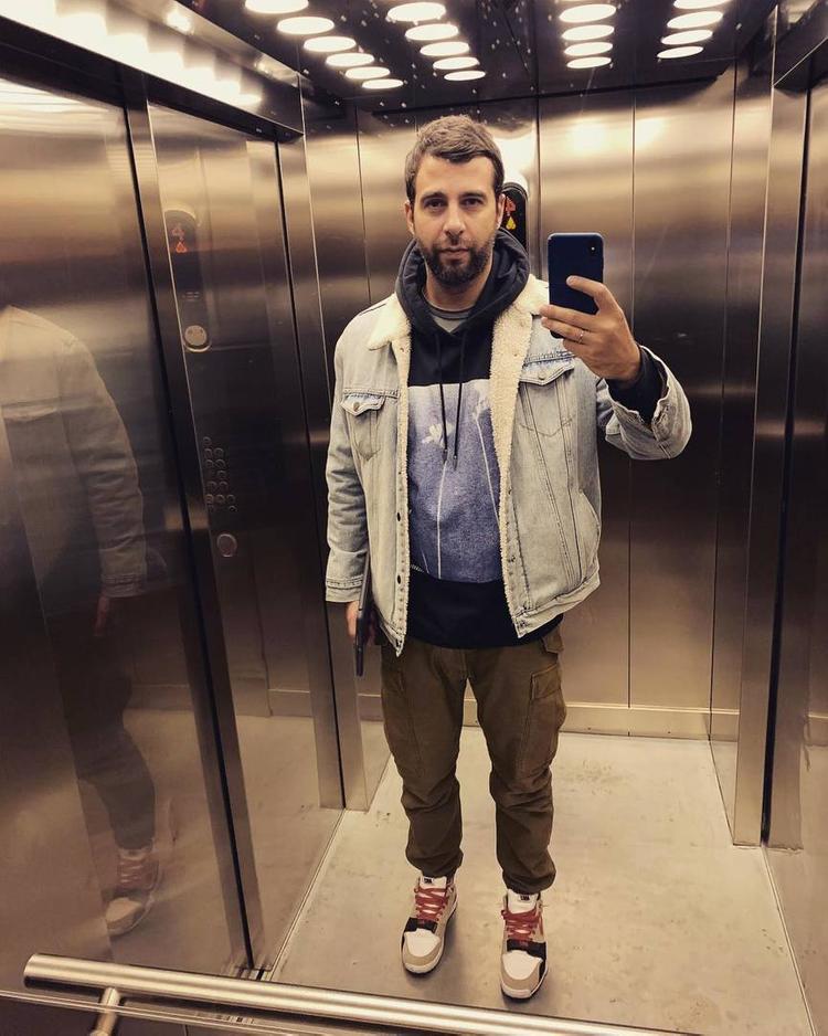 ivan urgant pokazal kak shodil na