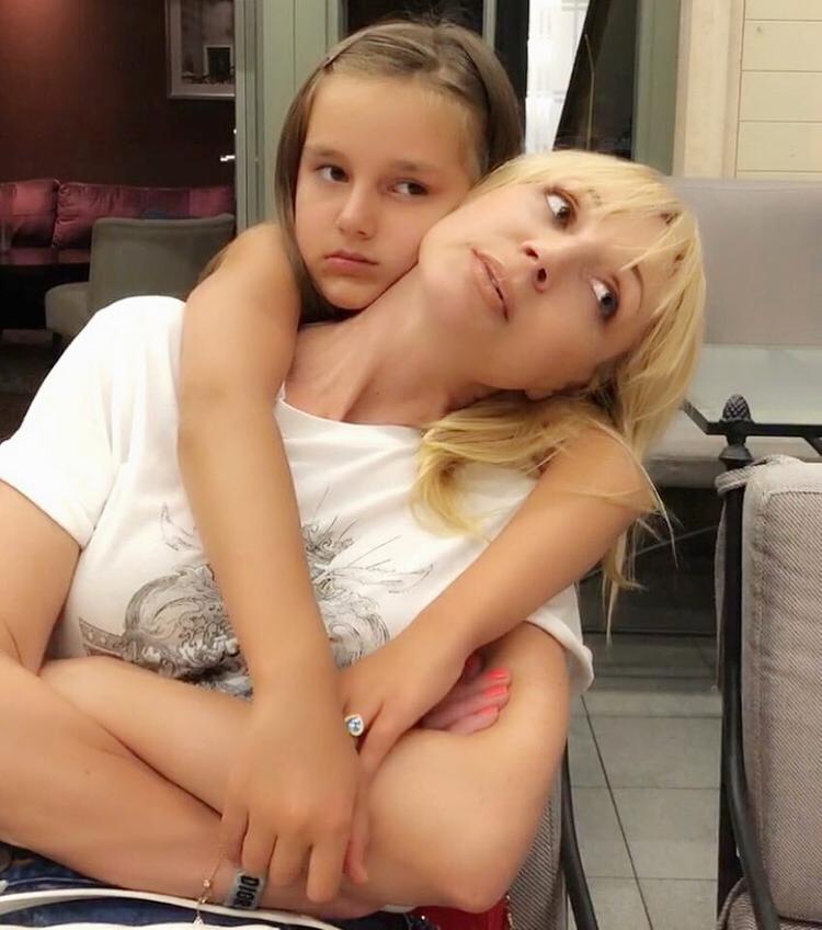 Kristina Orbakajte Podelilas Foto S Docheryu U Morya Letidor