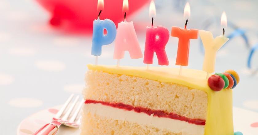 tort izobrazhayushij rebenka v matke